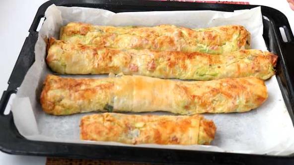 Lagani doručak: Pita sa tikvicama i mladim lukom božanstvenog ukusa (VIDEO)