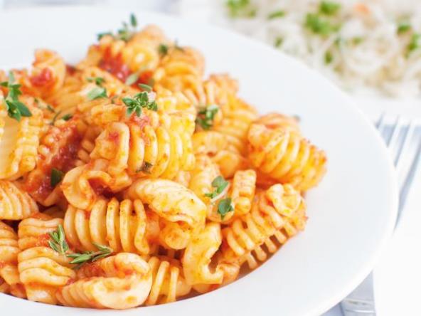 Izrazite svoju ljubav prema hrani... na noktima