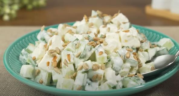 Salata sa krastavcima i feta sirom