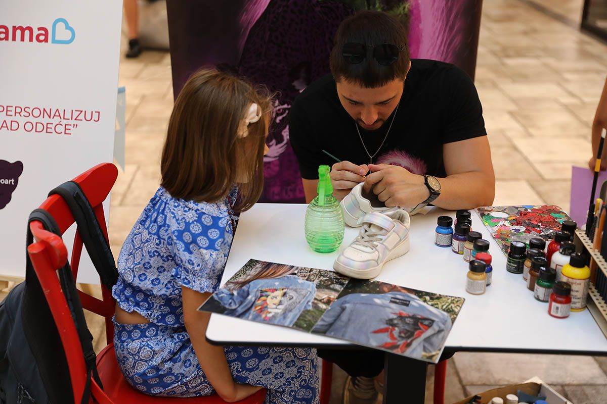 Yumama Big gal10.jpg